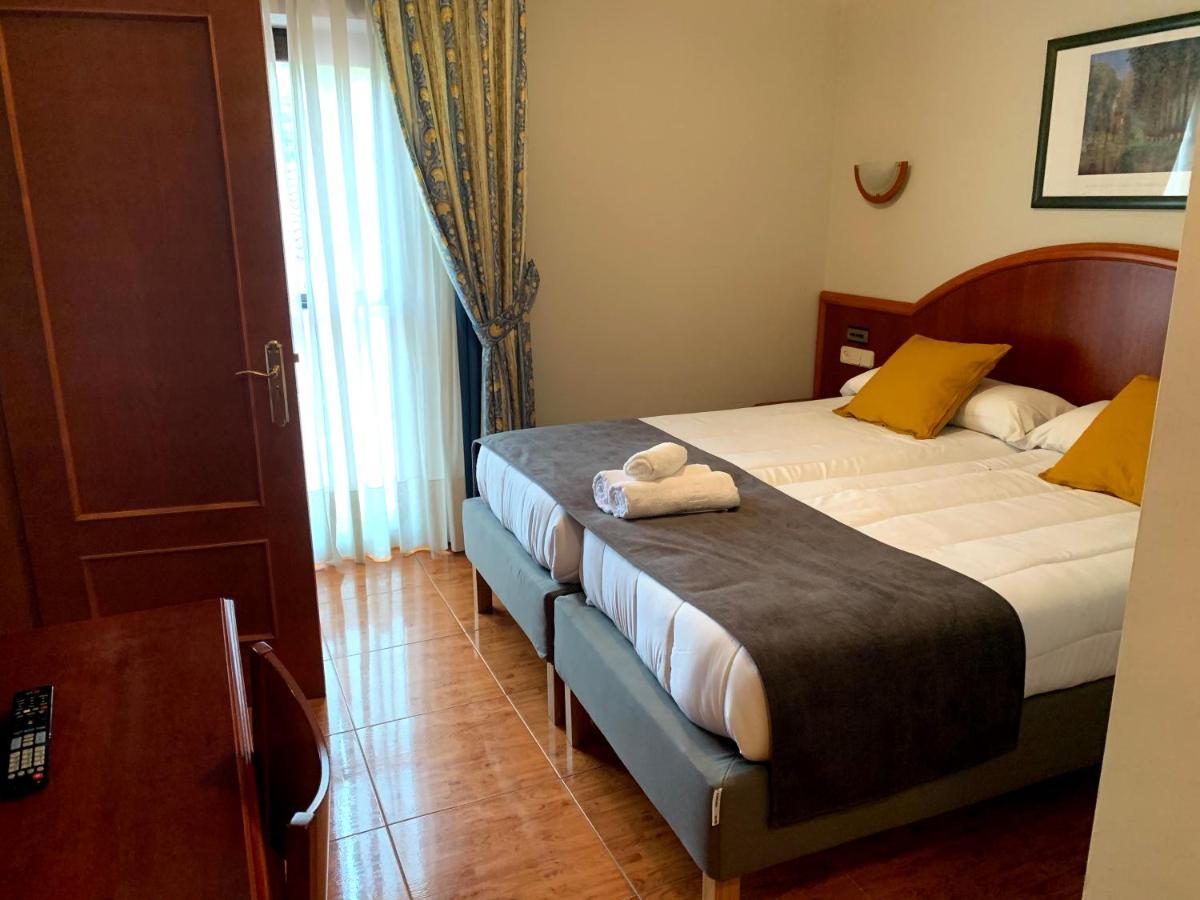 Hotel - Apartamentos Pena Santa Benia De Onis Esterno foto