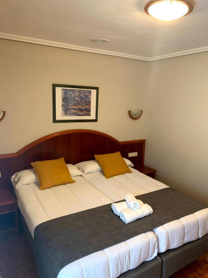 Hotel - Apartamentos Pena Santa Benia De Onis Esterno foto