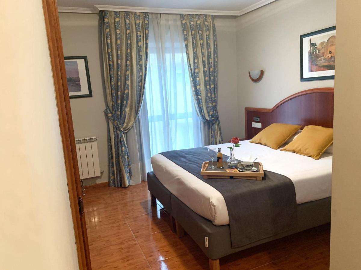 Hotel - Apartamentos Pena Santa Benia De Onis Esterno foto