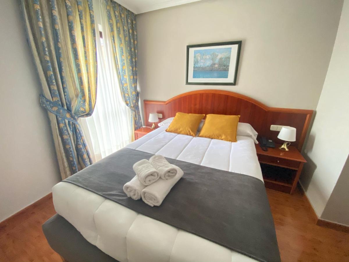 Hotel - Apartamentos Pena Santa Benia De Onis Esterno foto