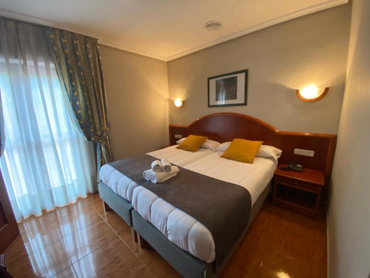 Hotel - Apartamentos Pena Santa Benia De Onis Esterno foto