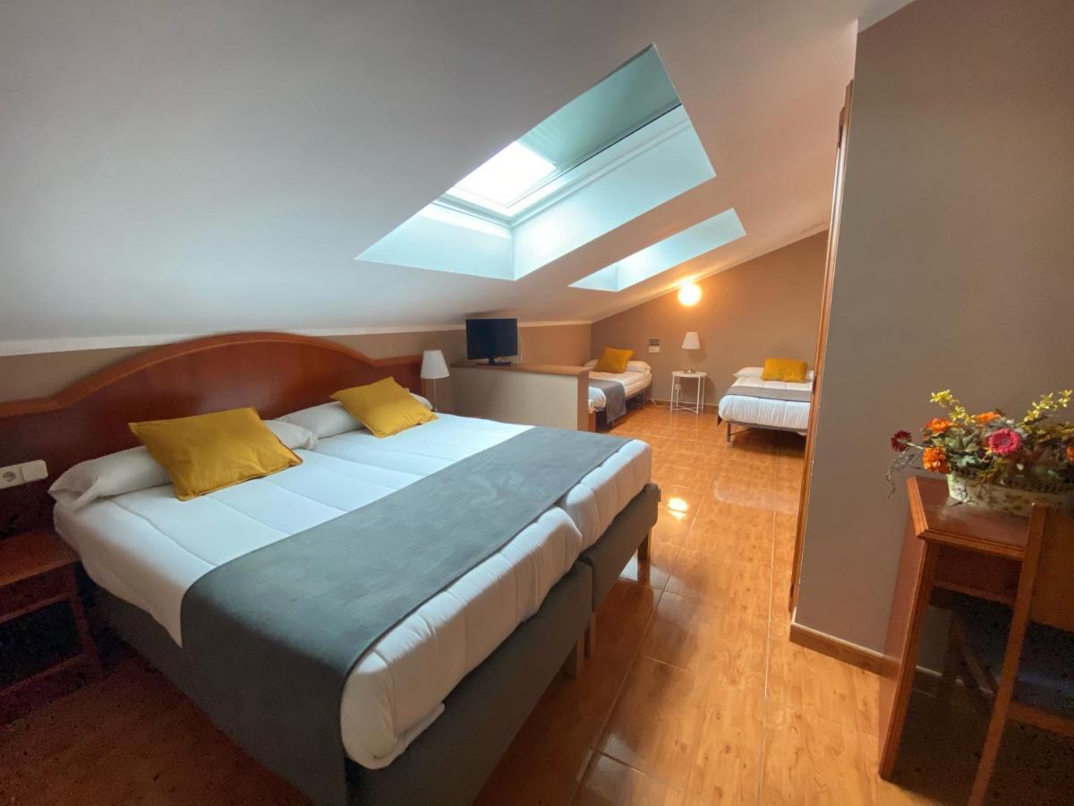 Hotel - Apartamentos Pena Santa Benia De Onis Esterno foto