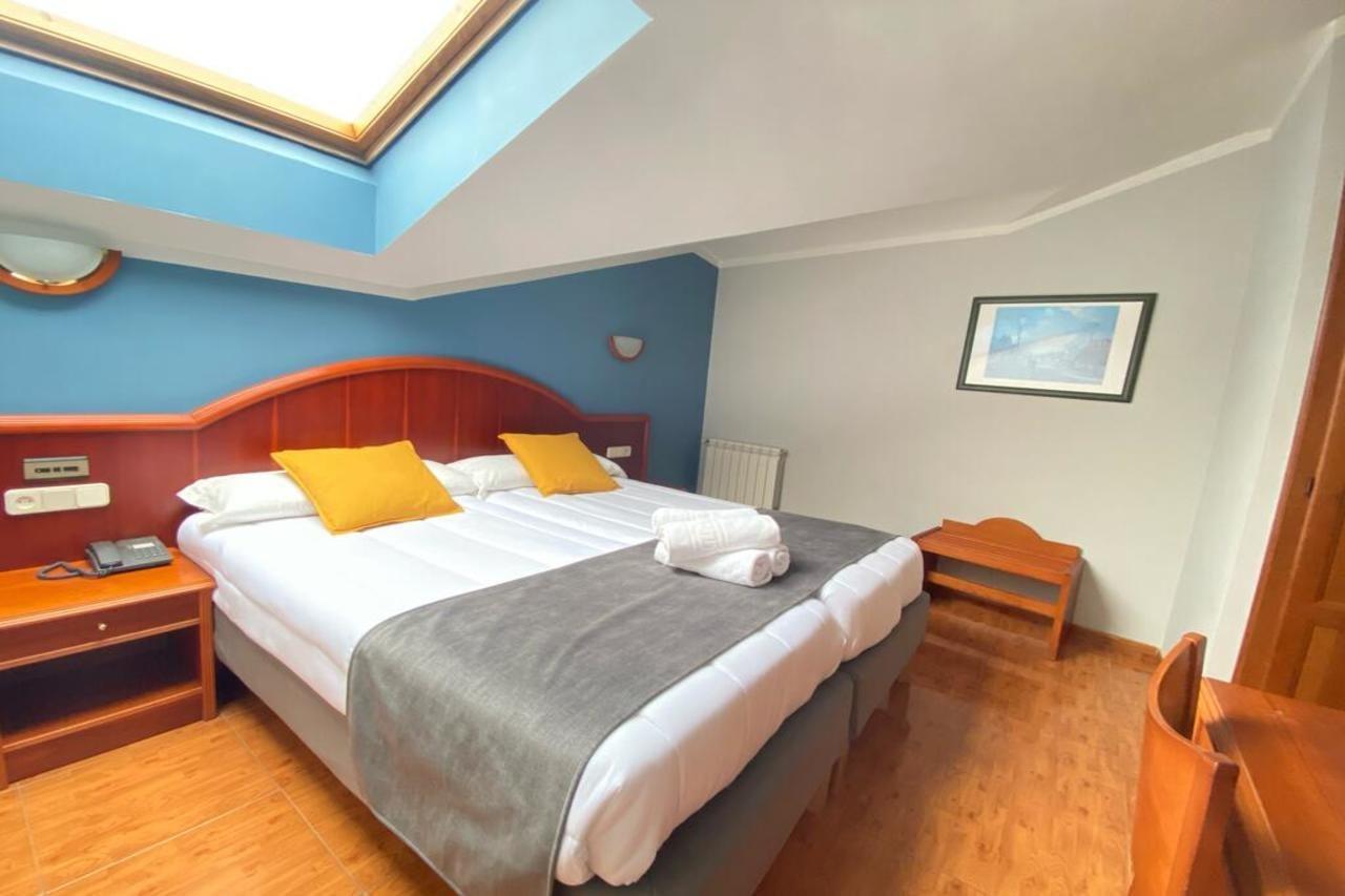 Hotel - Apartamentos Pena Santa Benia De Onis Esterno foto